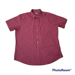 Van Heusen Traveler Cranberry Checked Button Collar N Front SS Shirt. Men's XL